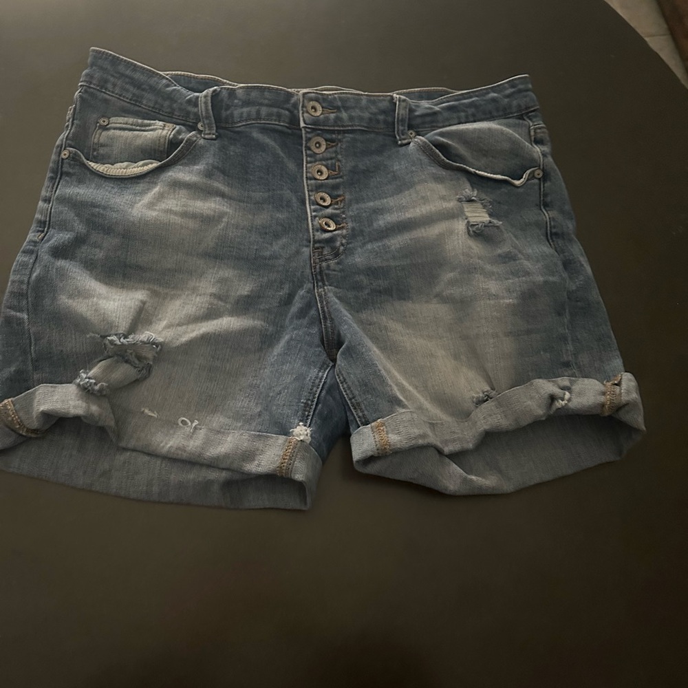 stretchy shorts. very comfortable.